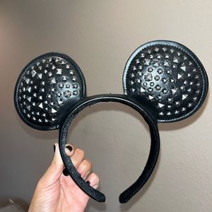 Disney Park Studded ears